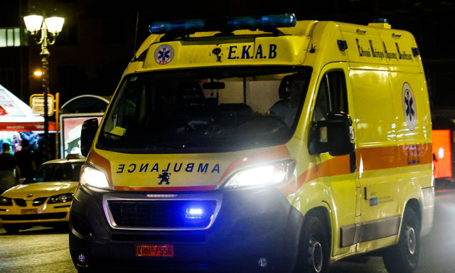 Τροχαίο στο Πέραμα: Φορτηγό εξετράπη της πορείας του