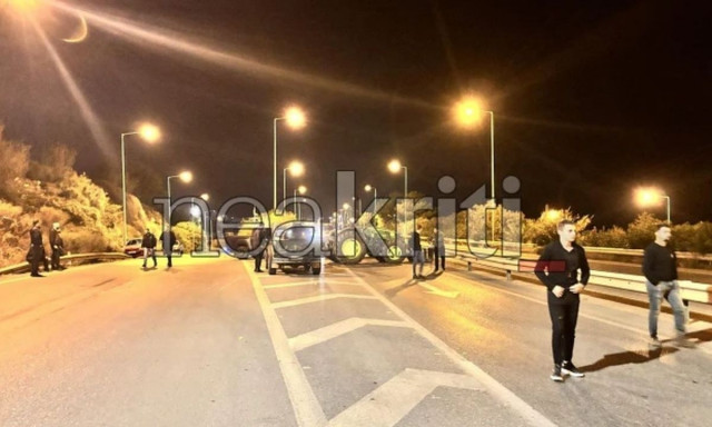 Κλειστός ξανά ο ΒΟΑΚ σε Ηράκλειο και Ρέθυμνο - Για 3η νύχτα στα μπλόκα οι κτηνοτρόφοι