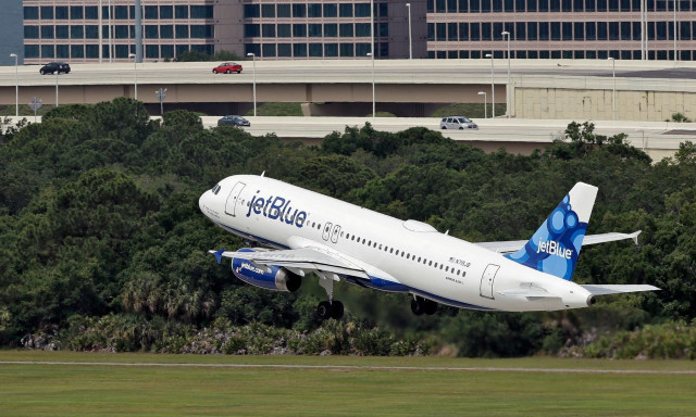 ΗΠΑ: Τρόμος σε πτήση της JetBlue Airways – Τραυματίστηκαν επιβάτες