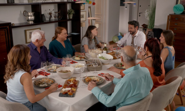 Το Σόι σου: Χαμπέοι και Τριαντάφυλλοι σε νέες περιπέτειες – Αναλυτικά τα δύο πρώτα επεισόδια
