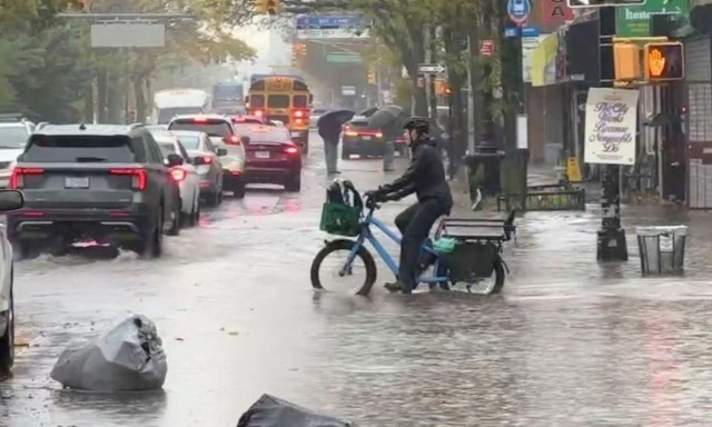 Ρεκόρ βροχόπτωσης στη Νέα Υόρκη: Δύο νεκροί σε πλημμυρισμένα υπόγεια