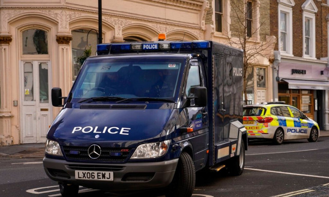 Βρετανία: Πολλοί τραυματίες από επίθεση με μαχαίρι σε τρένο στο Κέιμπριτζσαϊρ