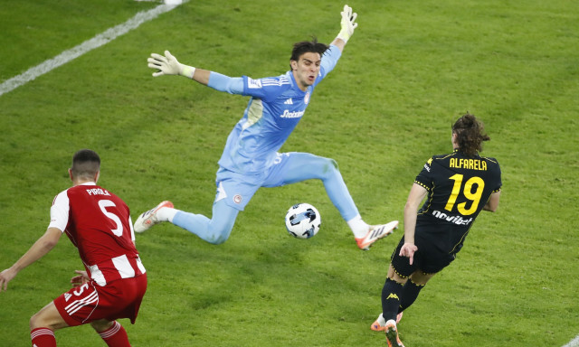 Ολυμπιακός - Άρης 2-1: Τον έσωσαν Τζολάκης και Ροντινέι και τον έστειλαν στην κορυφή