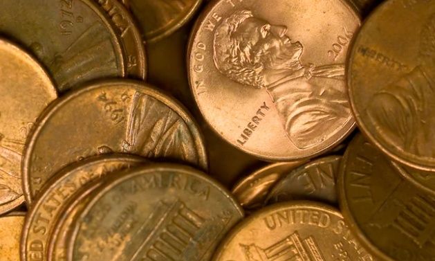 Οι ΗΠΑ χωρίς ψιλά: Η απόφαση για κατάργηση ενός σεντ προκαλεί χάος στα καταστήματα -«Μας λείπουν»