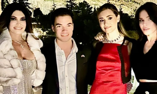 H Σίλια Κριθαριώτη υποδέχτηκε την Κίμπερλι Γκίλφοϊλ στη βεράντα της