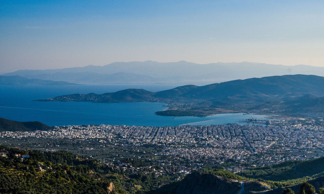Βόλος: Η πόλη που ενώνει τον Παγασητικό με τον μύθο των Κενταύρων