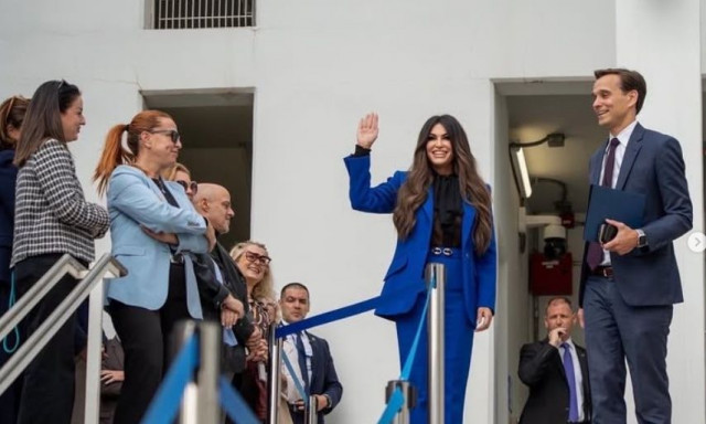 Έπιασε δουλειά η Κίμπερλι Γκίλφοϊλ: Σήκωσε τα μανίκια της η νέα πρεσβευτής των ΗΠΑ στην Αθήνα