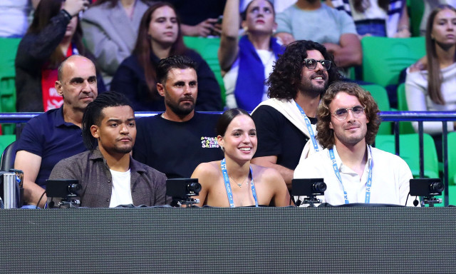 Hellenic Championship ATP 250: Στέφανος Τσιτσιπάς κι Εμμανουήλ Καραλής παρακολουθούν μαζί Τζόκοβιτς