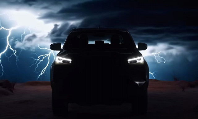 Η Toyota προλογίζει το νέο Hilux