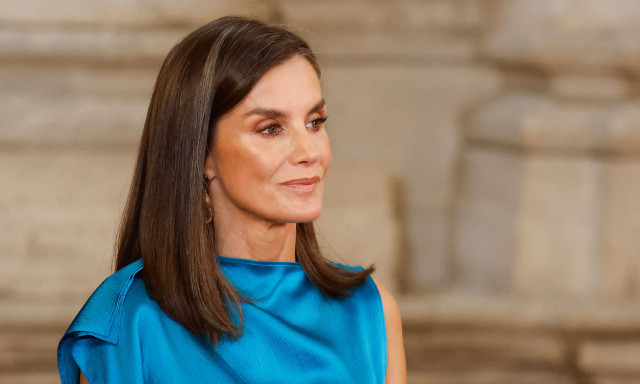 Βασίλισσα Λετίθια: Η λαμπερή εμφάνιση με τιάρα στα μαλλιά που θύμισε Κέιτ Μίντλετον