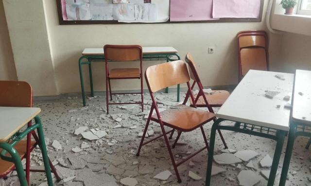 Πόρτο Ράφτη: Σοβάδες έπεσαν στα κεφάλια μαθητών - Τραυματίστηκαν δύο ανήλικοι