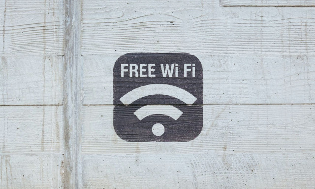 Έτσι θα καταλάβετε ποιος σας «κλέβει» το Wi-FI - Πώς να προστατευθείτε
