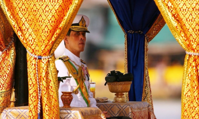 Ο πλουσιότερος βασιλιάς του κόσμου: 17.000 σπίτια, 38 ιδιωτικά τζετ και 52 χρυσά σκάφη