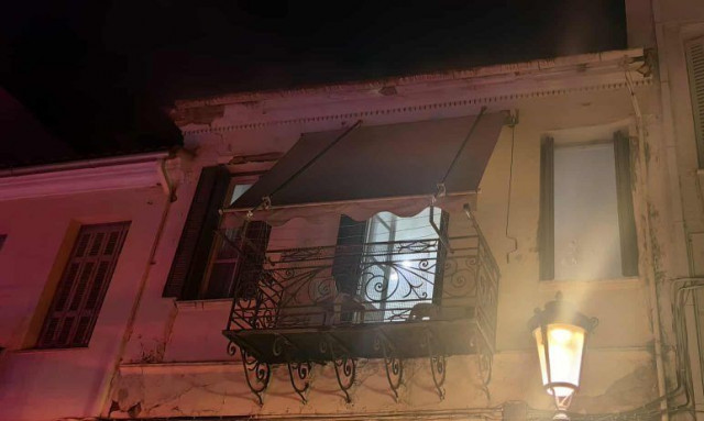 Φωτιά σε κατοικία της Πάτρας - Απεγκλωβίστηκε ηλικιωμένη γυναίκα