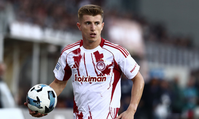 Μεταγραφές, Ολυμπιακός: Παραμένει... κάτοικος Πειραιά ο Κοστίνια