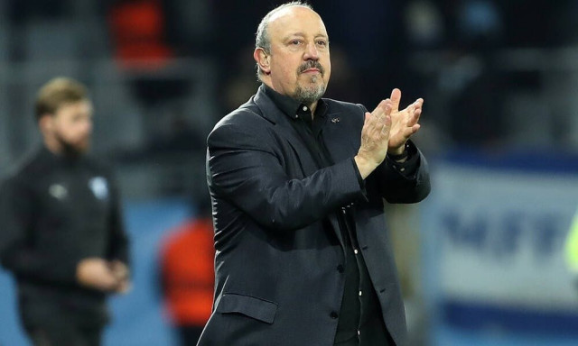 H UEFA... χάρηκε με τη νίκη του Ράφα Μπενίτεθ στο ντεμπούτο του