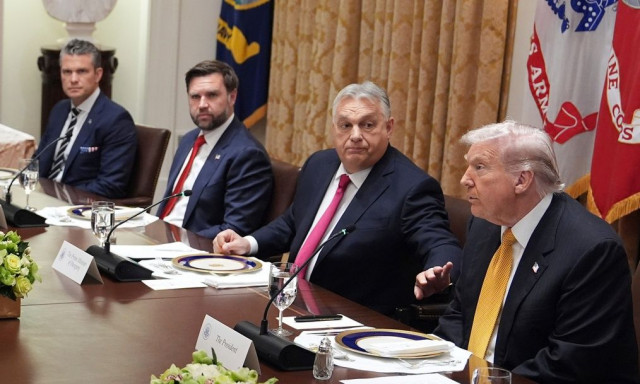 Τραμπ: Εξετάζω εξαίρεση από τις κυρώσεις στο ρωσικό αέριο για την Ουγγαρία» - Να σέβεστε τον Όρμπαν