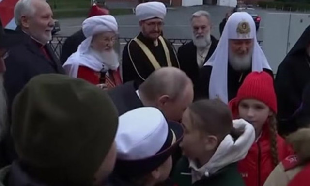 Πούτιν: Η θαρραλέα 11χρονη που στάθηκε μπροστά του για τον τραυματισμένο θείο της στον πόλεμο