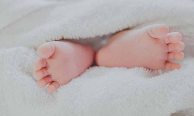 Δήμοι «παίρνουν πάνω τους» το δημογραφικό: Προσφέρουν επίδομα έως 3.000 ευρώ για κάθε γέννα