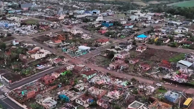 Βραζιλία: Έξι νεκροί, πάνω από 750 τραυματίες από τον φονικό ανεμοστρόβιλο - «Ισοπέδωσε» κωμόπολη