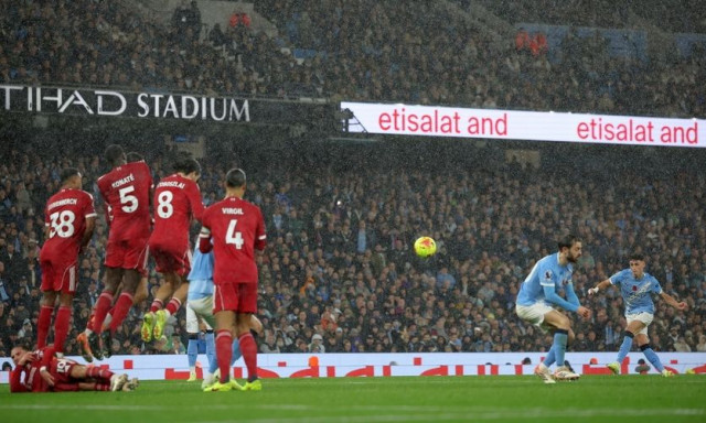 Premier League: «Τυφώνας» Μάντσεστερ Σίτι «σκόρπισε» τη Λίβερπουλ