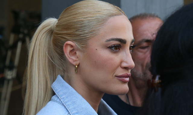 «Θα σας σκοτώσουμε και θα βρεθείτε σε χαντάκι» - Τα απειλητικά μηνύματα που δέχεται η Ιωάννα Τούνη