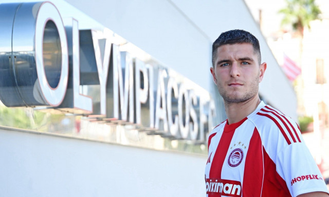 Ολυμπιακός: Επίσημη η ανανέωση του Πιρόλα στους «ερυθρόλευκους»