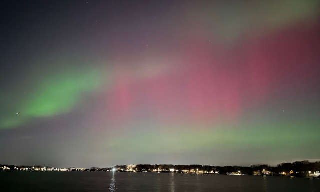 Μαγευτικές εικόνες: Το βόρειο σέλας εμφανίστηκε πάνω από τις Άλπεις - Δείτε βίντεο