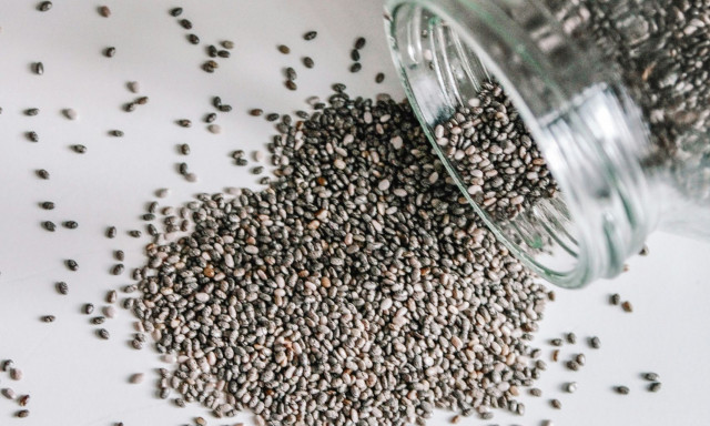 14 ημέρες με σπόρους Chia: Γιατρός του Χάρβαρντ εξηγεί πώς και γιατί να τους τρώτε