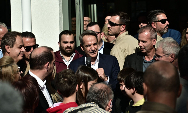 Μητσοτάκης από Ελευσίνα: Από τις αρχές Ιανουαρίου οι αυξήσεις στους πραγματικούς μισθούς