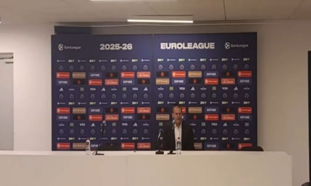 Παρωδία στην Euroleague - Προπονητής πήγε στη συνέντευξη Τύπου και ήταν μόνος του - Η αντίδρασή του