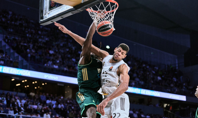 Euroleague: Το poster του Φαρίντ στον Ταβάρες η κορυφαία φάση της αγωνιστικής