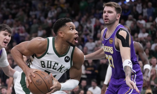 Γιάννης Αντετοκούνμπο: «Λύγισε» από τον Ντόντσιτς σε τρομερή μάχη! - Νίκη των Λέικερς στο Μιλγουόκι