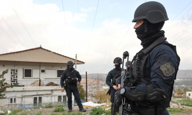 Σπείρα Ρομά: Το βαρύ παρελθόν του 49χρονου αρχηγού και το «στρατηγείο» στο Ζευγολατιό