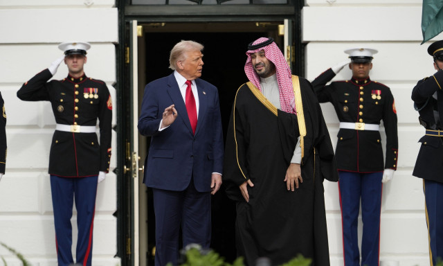 ΗΠΑ: Με κάθε επισημότητα έγινε δεκτός ο Μοχάμεντ μπιν Σαλμάν στον Λευκό Οίκο - Δείτε βίντεο
