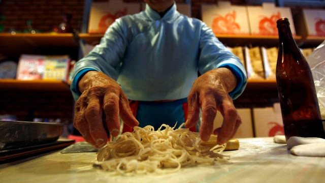 «Αγοράστε noodles για μια εβδομάδα»: Ποια χώρα φοβάται Τρίτο παγκόσμιο πόλεμο