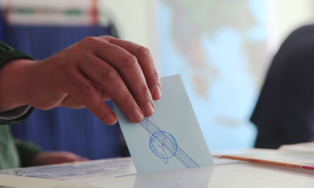 Η τεχνητή νοημοσύνη μπορεί πλέον να «τρυπώσει» στα συστήματα και να αλλοιώσει δημοσκοπήσεις