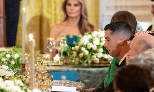 Οι Δημοκρατικοί πικάρουν Τραμπ - Ρονάλντο με Μέσι