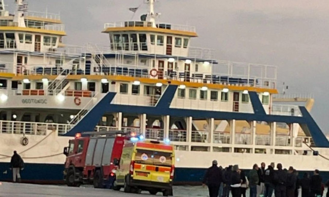 Τραγωδία στη Σαλαμίνα: Αυτοκίνητο έπεσε στο λιμάνι στα Παλούκια - Νεκρός ο οδηγός