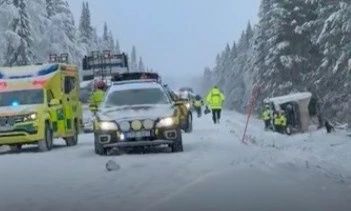 Σουηδία: Λεωφορείο ανατράπηκε σε χαντάκι - 16 τραυματίες, οι 6 στο νοσκομείο