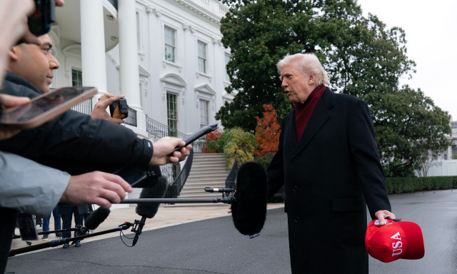Τραμπ: Τερματίζει άμεσα την προστασία από απέλαση για Σομαλούς στη Μινεσότα