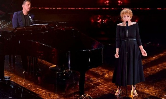 Πέθανε η θρυλική Ιταλίδα τραγουδίστρια Ορνέλα Βανόνι