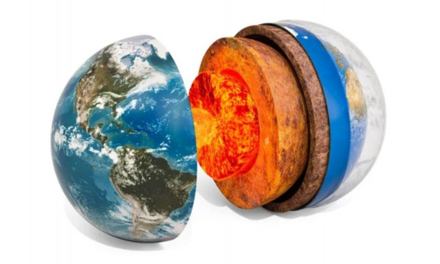 Δύο μυστηριώδη «μπαλώματα» βαθιά μέσα στη Γη μπορεί να αποκτούν επιτέλους εξήγηση