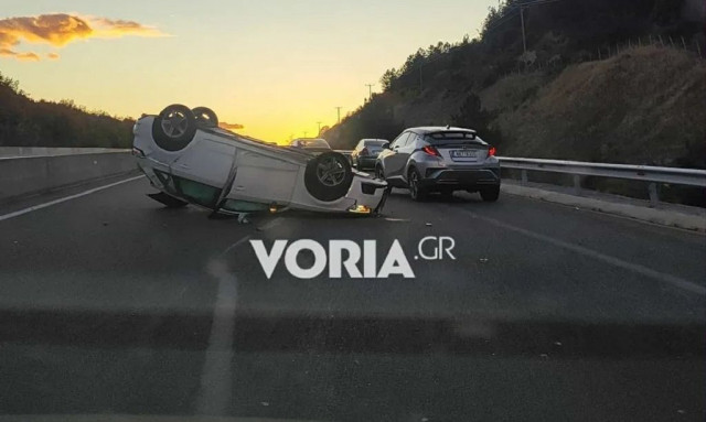 Θεσσαλονίκη: Ανατροπή ΙΧ με δύο τραυματίες έξω από τα Βρασνά