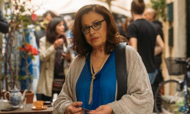 Χάρις Αλεξίου: Η τρυφερή ασπρόμαυρη φωτογραφία από την παιδική ηλικία της - «Έλιωσα σήμερα»