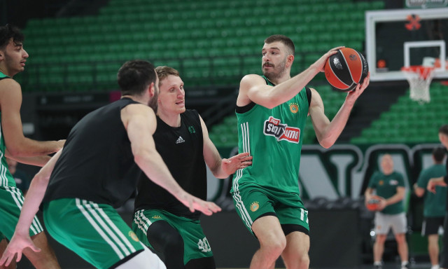 Ρογκαβόπουλος: «Θα κάνουμε ό,τι χρειαστεί για τη νίκη»