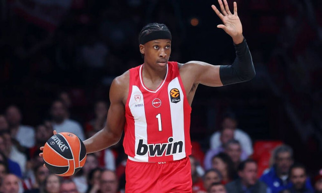 Ολυμπιακός: Νοκ άουτ ο Νιλικίνα - Δεν ταξιδεύουν στο Βελιγράδι και οι ΜακΚίσικ, Λαρεντζάκης