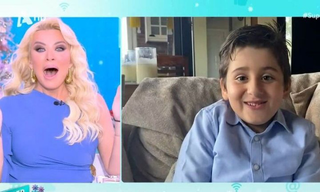 Κατερίνα Καινούργιου: Η έκπληξη που της ετοίμασαν τα πέντε βαφτιστήρια της - Ξέσπασε σε κλάματα