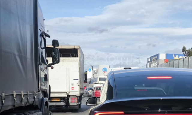 Κίνηση στους δρόμους: Μποτιλιάρισμα σε Κηφισό και Κηφισίας - Καθυστερήσεις 30' στην Αττική Οδό