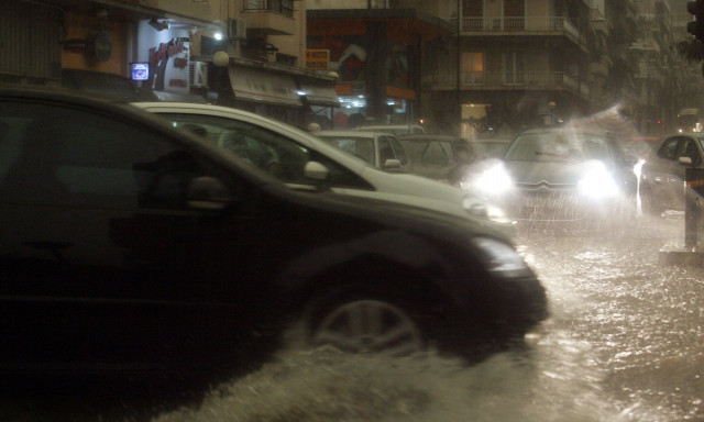 Κίνηση στους δρόμους: Στο «κόκκινο» Κηφισός, Κηφισίας, Μεσογείων, Παραλιακή, Αττική οδός και Σταδίου